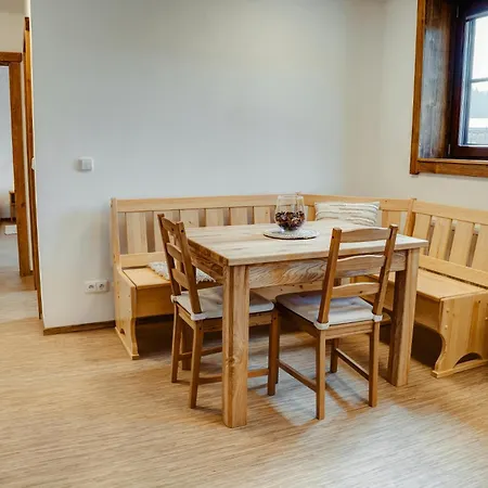 Apartmán Gajdův Dvůr Restaurace Dvoulůžkový S Přistýlkou *